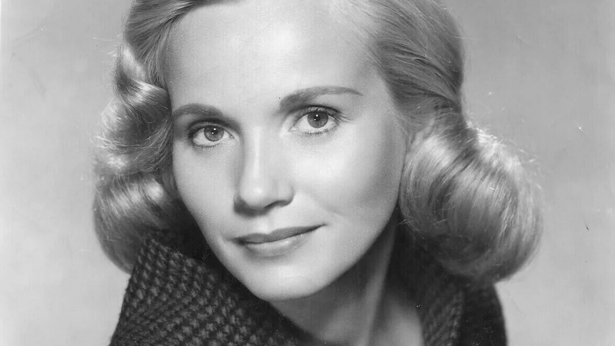 Black and white studio portrait of actress Eva Marie Saint from around 1951